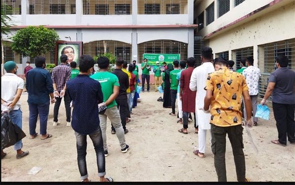 টঙ্গীতে নোয়াগাঁও এম,এ মজিদ মিয়া স্কুলে বিডি ক্লিনের পরিষ্কার, পরিছন্নতা কার্যক্রম | বাঙলা প্রতিদিন ২৪.কম