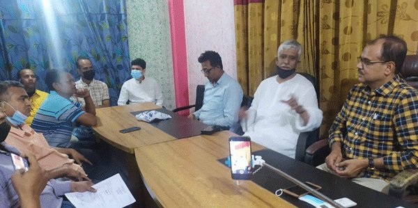 প্রধানমন্ত্রীর জন্মদিন উপলক্ষ্যে গাজীপুর মহানগর আ.লীগ ও টঙ্গী প্রেসক্লাবের সাংবাদিকদের মতবিনিময় | বাঙলা প্রতিদিন ২৪.কম