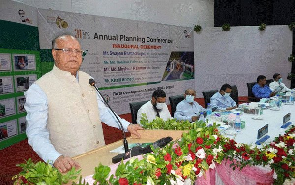 কৃষি উৎপাদন ব‍্যবস্থায় পল্লী উন্নয়ন একাডেমির উল্লেখযোগ্য অবদান রয়েছে : প্রতিমন্ত্রী স্বপন ভট্টাচার্য্য | বাঙলা প্রতিদিন ২৪.কম