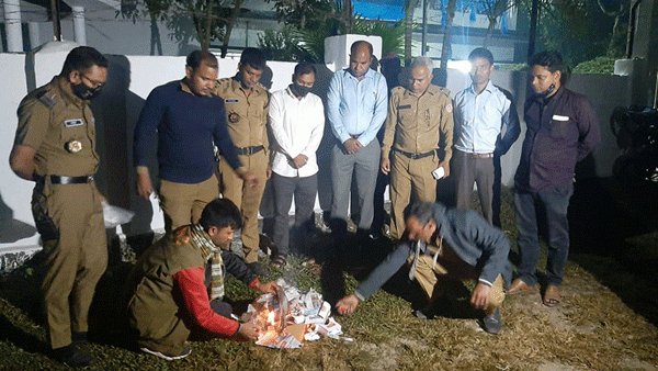 গোবিন্দগঞ্জে ওষুধ ব্যবসায়ী দিলিপের জেল-জরিমানা | বাঙলা প্রতিদিন ২৪.কম