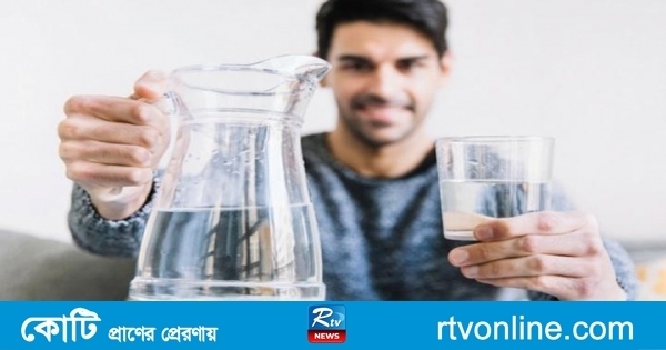 ভাত খেতে বসে পানি খাওয়া কেন ঠিক নয়? যা হতে পারে