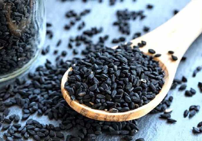 দৈনিক জনকন্ঠ || অকালে টাক পড়া রোধ ব্যবহার করেন কালোজিরা