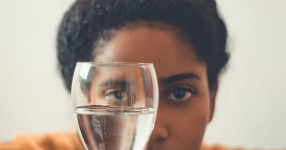 প্রতিদিন ঠিকঠাক পানি পান করছেন তো?