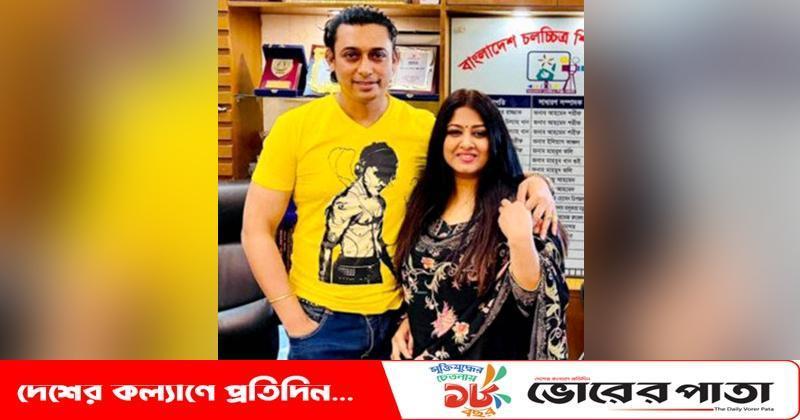 জায়েদ অনেক ভালো ছেলে, ও আমাকে যথেষ্ট সম্মান করে: মৌসুমী
