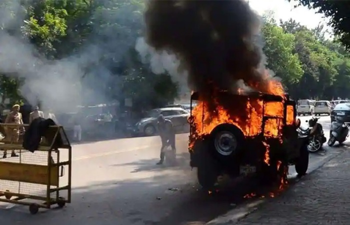 মুসলিমদের উপরে কড়া যোগী প্রশাসন, গ্রেপ্তার ২২৭, বুলডোজারে ভাঙা পড়ল বাড়ি