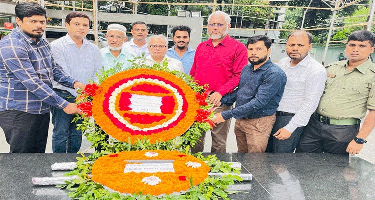 বঙ্গবন্ধুর প্রতিকৃতিতে বিডিইউ ট্রেজারারের শ্রদ্ধা | বাঙলা প্রতিদিন ২৪.কম