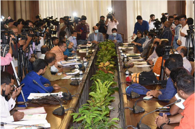 ‘আগামী ১ সেপ্টেম্বর নতুন তিন যাত্রাপথে ২০০ নতুন বাস চালু হবে’ | বাঙলা প্রতিদিন ২৪.কম