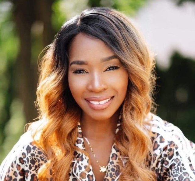 Nadège st philippe Biography [wikipedia] -  'Far too soon' Quebec TV personality Nadege St-Phillippe has died