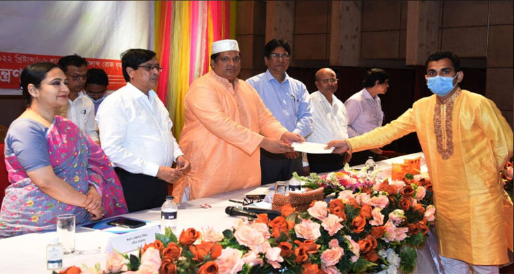৮৯০টি যুব সংগঠনকে ৩ কোটি ৬২ লক্ষ ৪০ হাজার টাকার অনুদান প্রদান | বাঙলা প্রতিদিন ২৪.কম