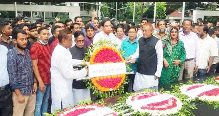 দায়িত্ব নেওয়ার পর বঙ্গবন্ধুর প্রতিকৃতিতে কুসিক মেয়রের শ্রদ্ধা | বাঙলা প্রতিদিন ২৪.কম