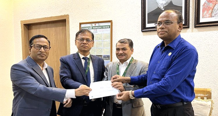 প্রধানমন্ত্রীর ত্রাণ তহবিলে এক দিনের বেতনের টাকা দিলো বিএইচবিএফসি-এর কর্মকর্তা-কর্মচারিরা | বাঙলা প্রতিদিন ২৪.কম