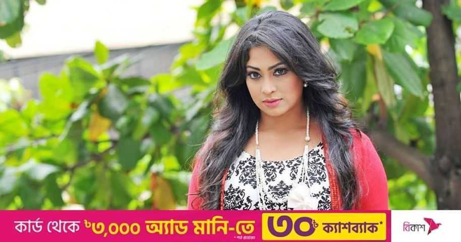 ডজনেরও বেশি ছেলে আমার প্রেমে পড়েছে: পপি | প্রথম আলো