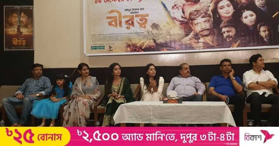 স্কুল পালিয়ে হুমায়ুন ফরীদির সিনেমা দেখতেন দিনার | প্রথম আলো