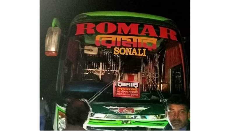 বরগুনায় বাসচাপায় প্রাণ গেলো দুই ভাইয়ের - Nobokontho24