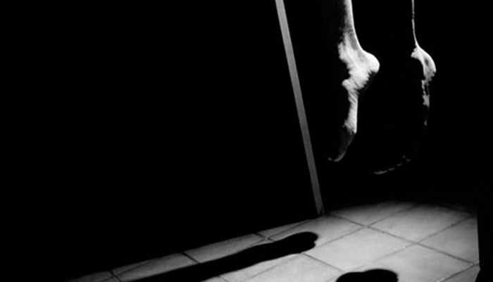 রাজাপুরে স্কুলছাত্রীর ঝুলন্ত মরদেহ উদ্ধার - Nobokontho24