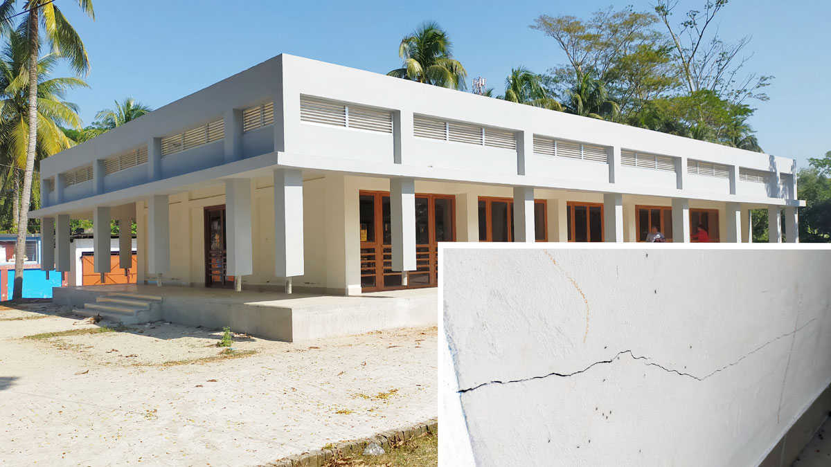 বাউফলে নবনির্মিত অডিটোরিয়াম ভবনে ফাটল - Nobokontho24