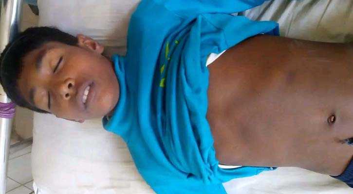 বানারীপাড়ায় পেঁপে চুরির অভিযোগে শিশুকে মারপিট! - Nobokontho24