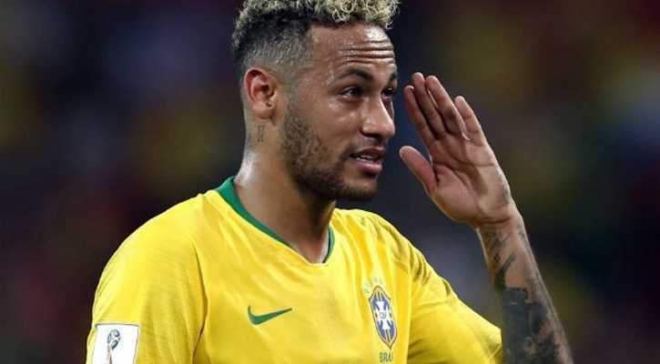 অভিনয় করতে গিয়ে লাল কার্ড দেখলেন নেইমার - Nobokontho24