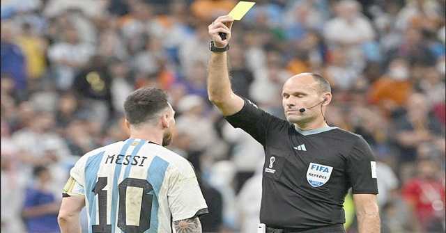 সমালোচনায় বিদ্ধ সেই রেফারিকে বাড়ি পাঠিয়ে দিল ফিফা - Nobokontho24