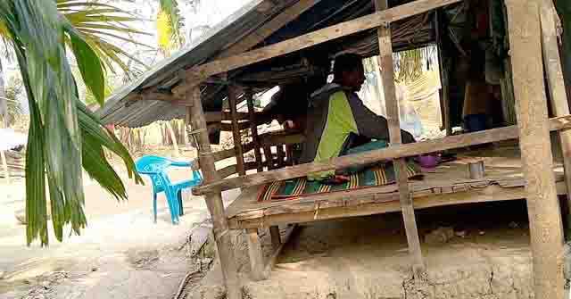 মঠবাড়িয়ায় মাদ্রাসা শিক্ষকের বসতঘর ভাংচুর - Nobokontho24