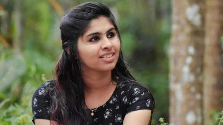 অনলাইনে অর্ডার করা বিরিয়ানি খাওয়ার পর তরুণীর মৃত্যু - Nobokontho24