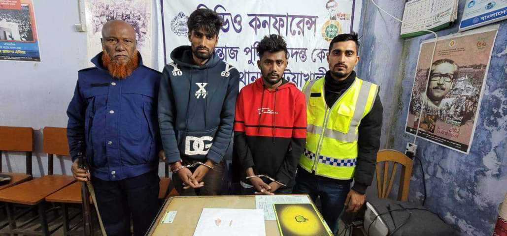 রাঙ্গাবালীতে ইয়াবাসহ দুই যুবক গ্রেফতার - Nobokontho24