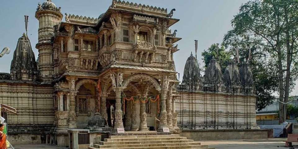 Discovering Gujarat's Architectural Marvels: From Temples to Palaces