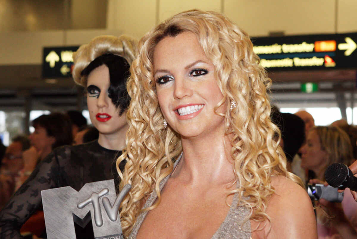 Britney Spears Teeth | Stunning Transformations
