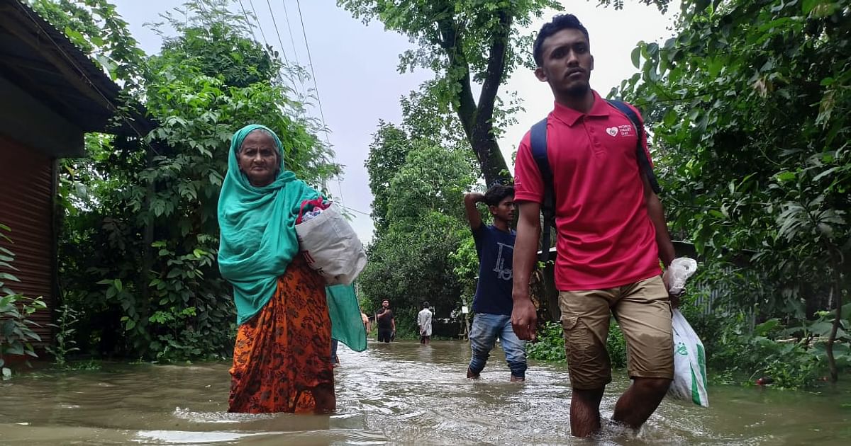 গোমতী নদীর বাঁধ ভেঙে কুমিল্লায় ১৫ গ্রাম প্লাবিত | প্রথম আলো