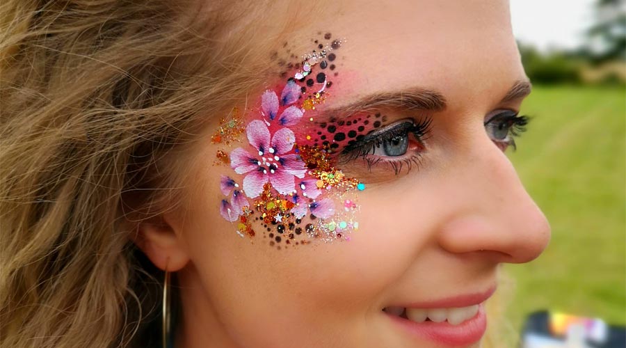 Glitter-Arty: Face Painting or Art Form? - Trendy Art Ideas