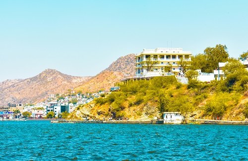 Delhi to Ajmer cab taxi Service at ₹4000 | SoloCabs
