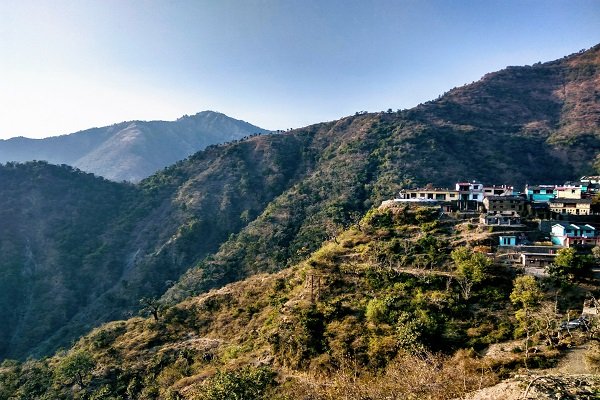 Dehradun to Delhi cab taxi Service at ₹2500 | SoloCabs