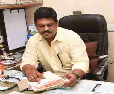 Dr Dhanesh Agrahari