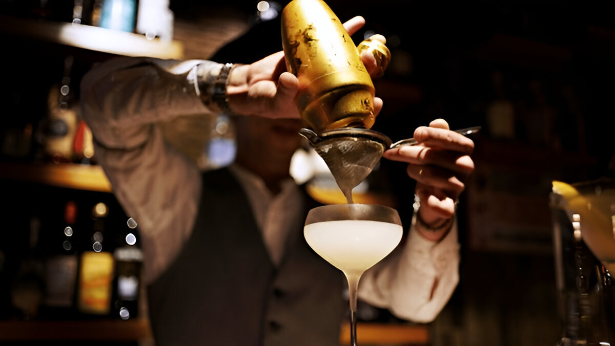 Don’t Struggle With Cocktail Recipes—Private Bartender for Home Parties Handles It – Writoka