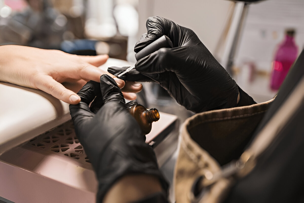 How Nail Salon Pros Repair Split or Cracked Nails Fast – Writoka