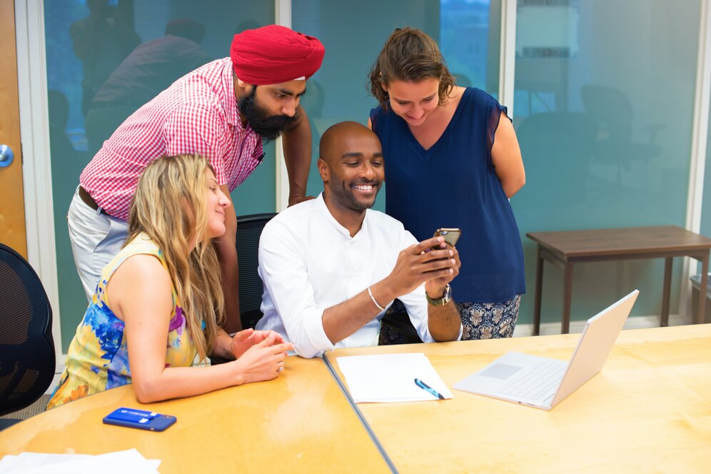 Bulk SMS Providers in Kenya: A 2025 Guide for Businesses