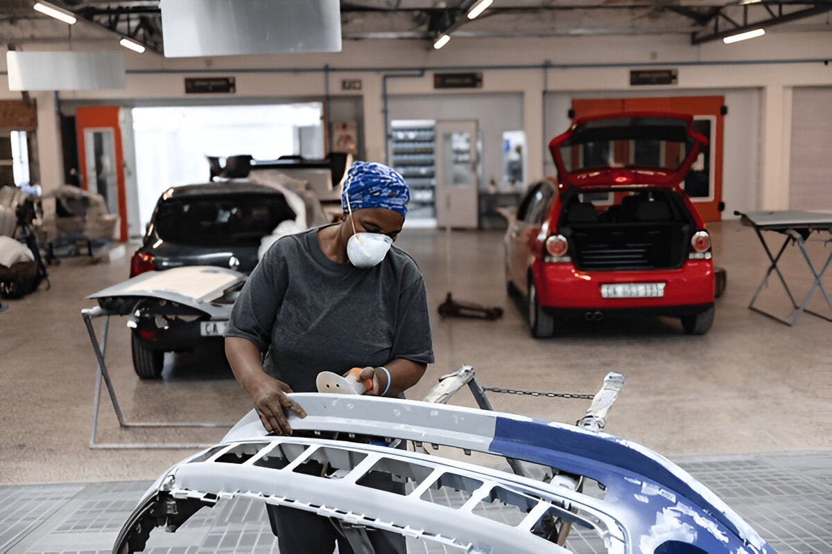 How Auto Body Shops Repair Hail Damage Without Repainting – Writoka