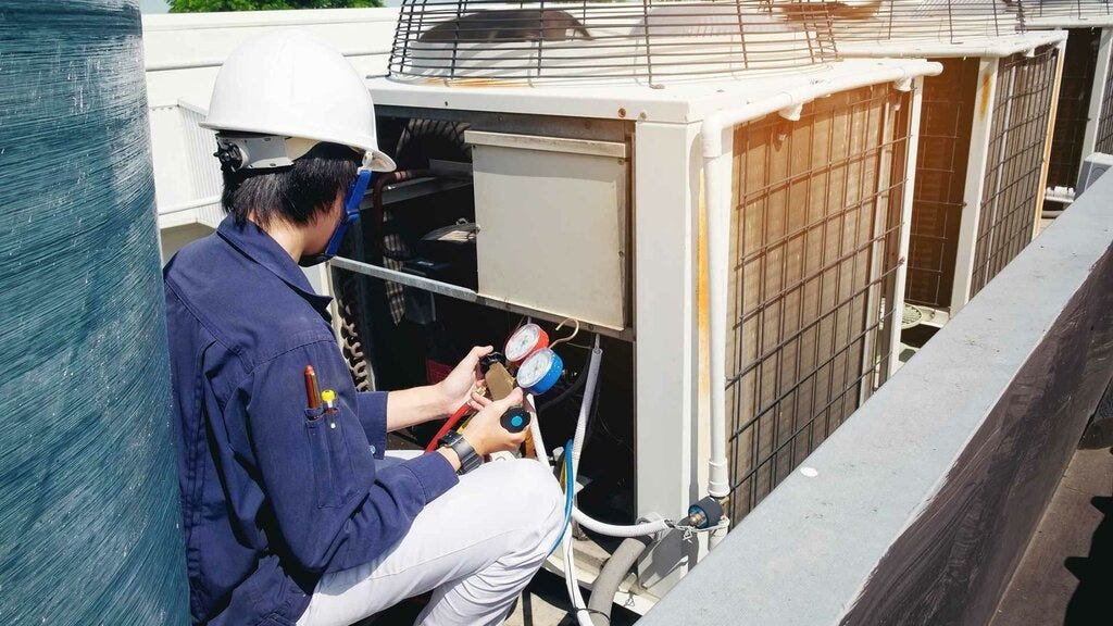 How Can An HVAC Contractor Help During Seasonal Changes?