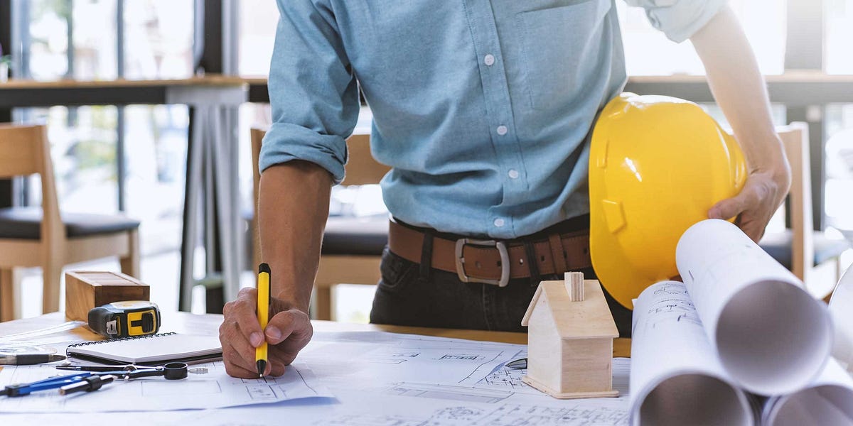 How a General Contractor Executes Complex Architectural Plans